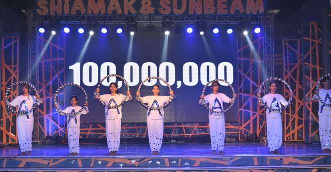 Sunbeam and Shiamak Davar's Dance Workshop Grand Finale